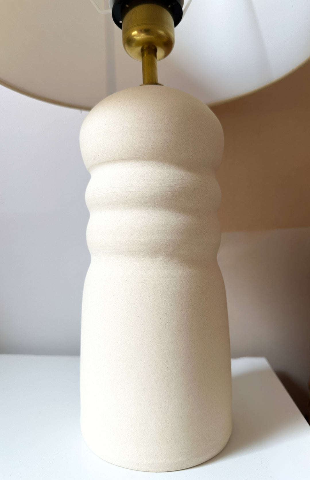 Lampe à poser en grès ALENA