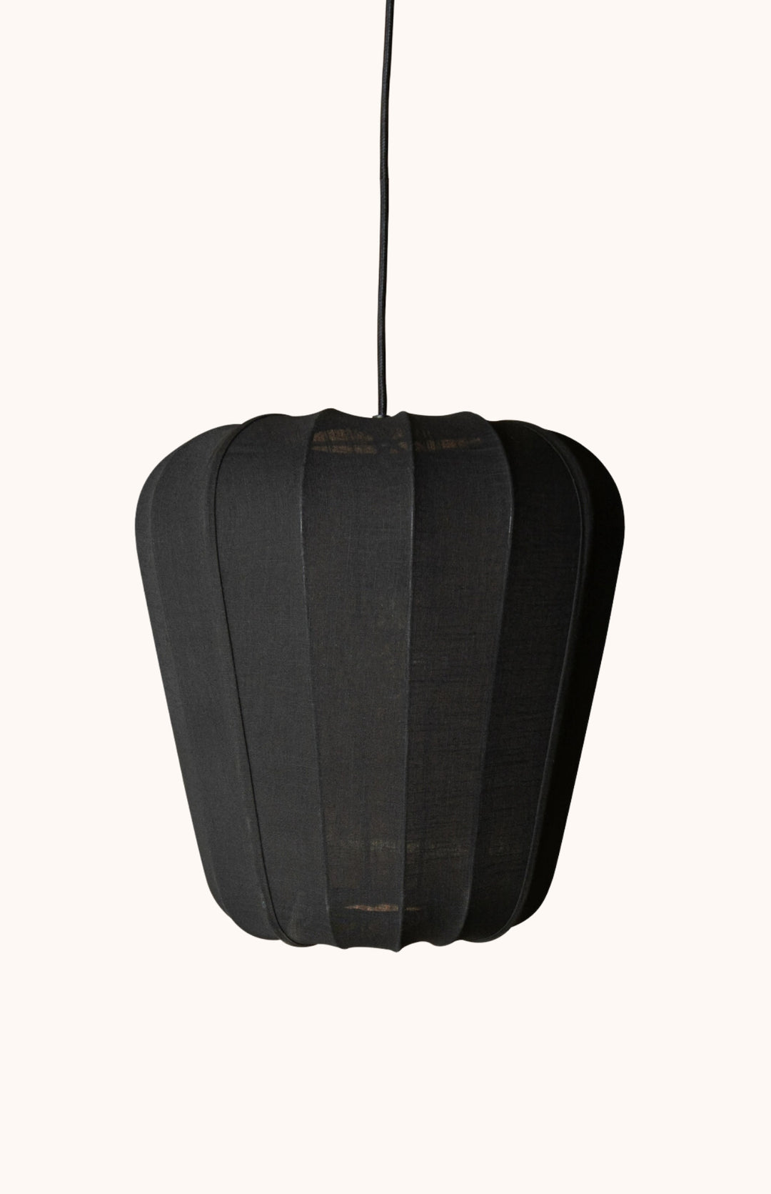 Suspension en fil de coton noir LUMI