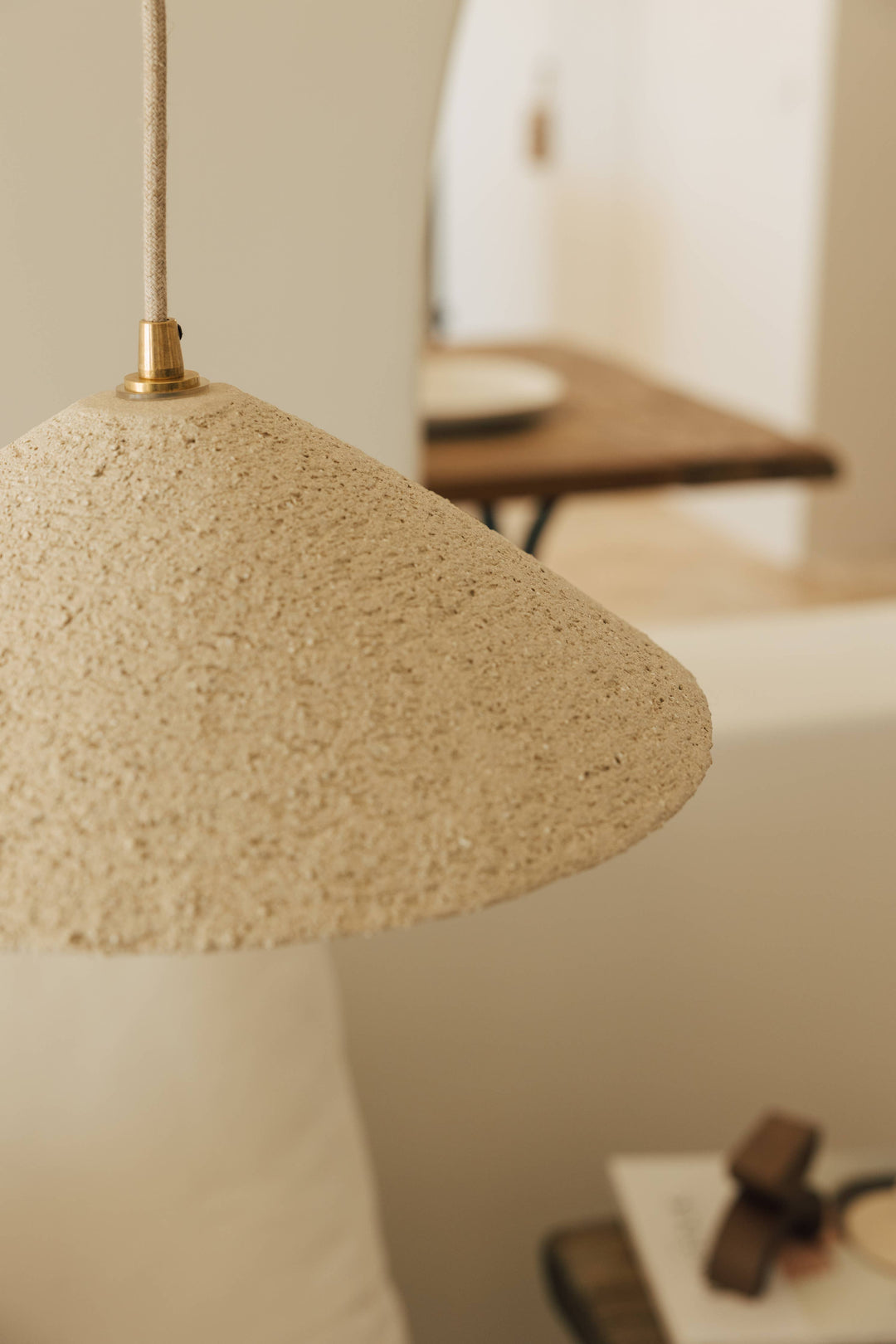 Suspension en grès beige NEXA